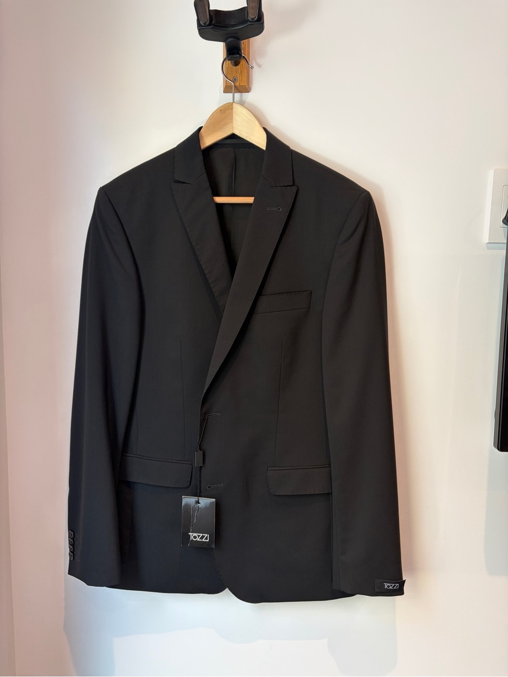 Men's Black Single-Breasted Tailored Blazer